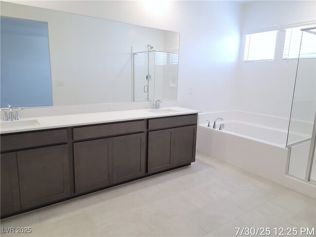 Building Photo - 2624 Tranquil Dawn St