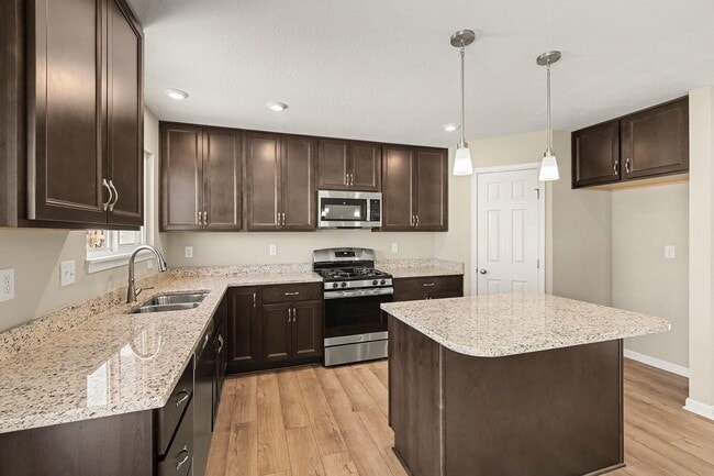 Building Photo - 2116 Penny Ln