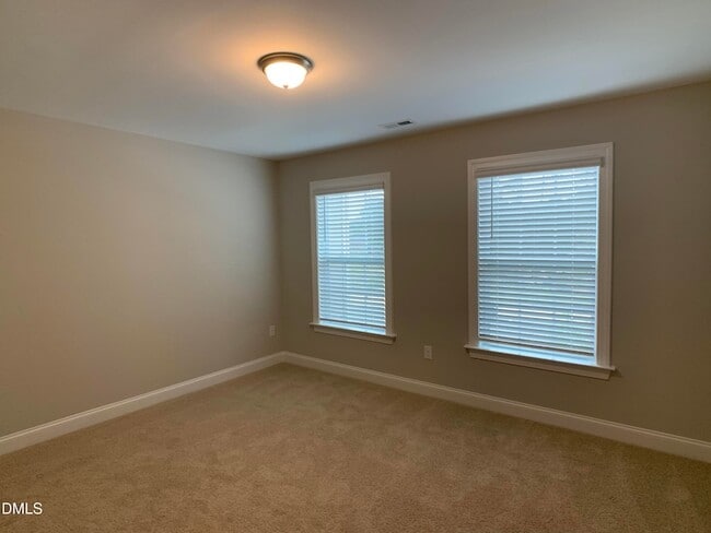 Building Photo - 672 Barneswyck Dr