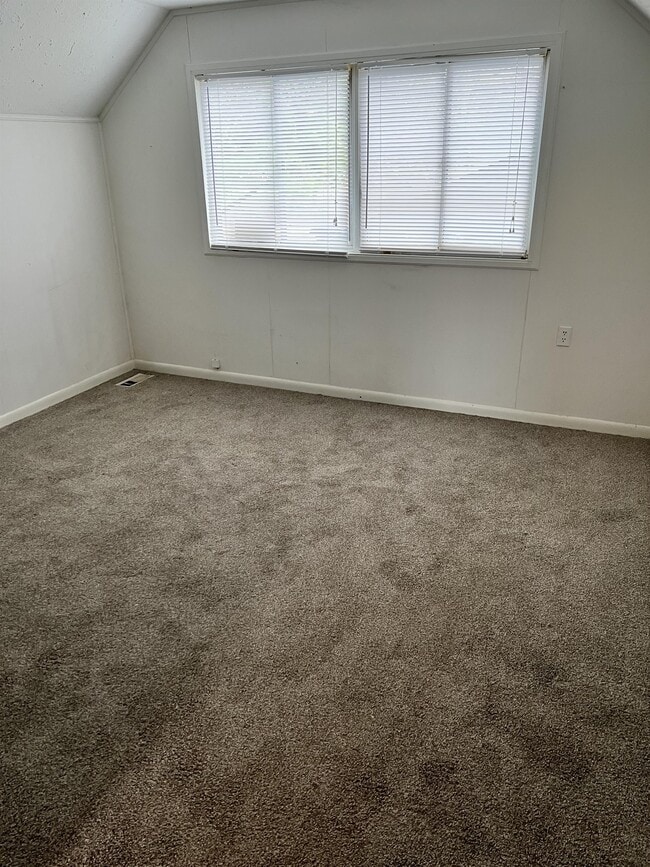 Building Photo - 3122 Commander Dr