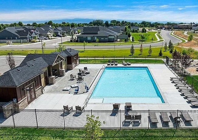 Building Photo - Brand new 3 bed 2.5 bath townhome in Stars...