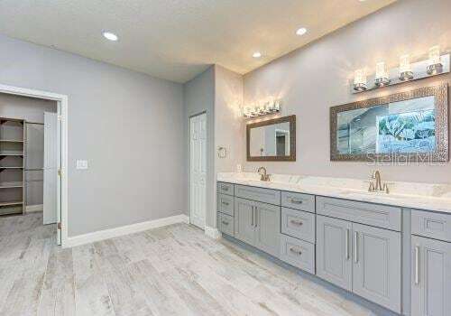 Building Photo - 1648 Bayshore Dr