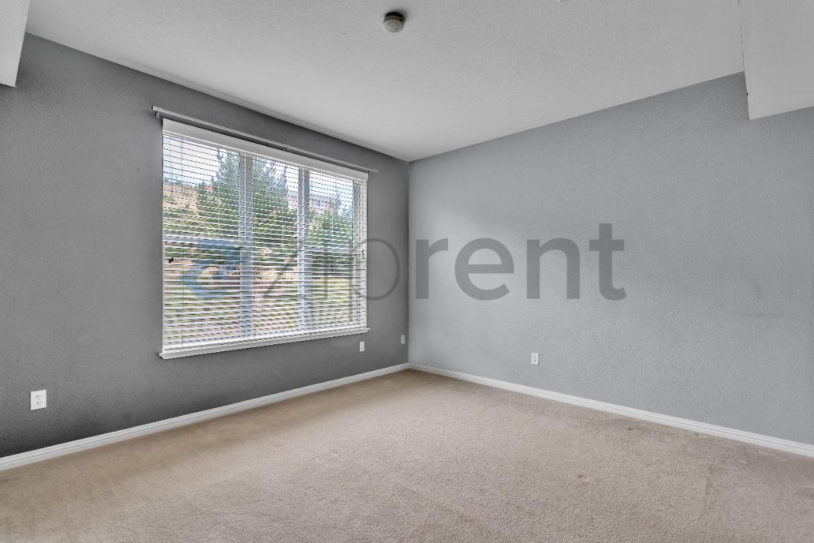 Building Photo - Unit 5405