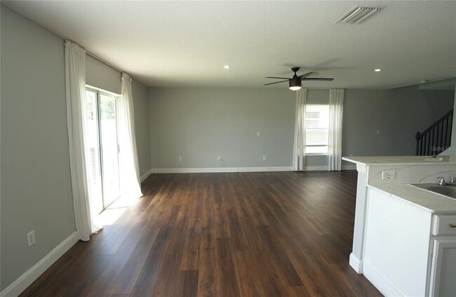 Building Photo - 7827 Carriage Pointe Dr