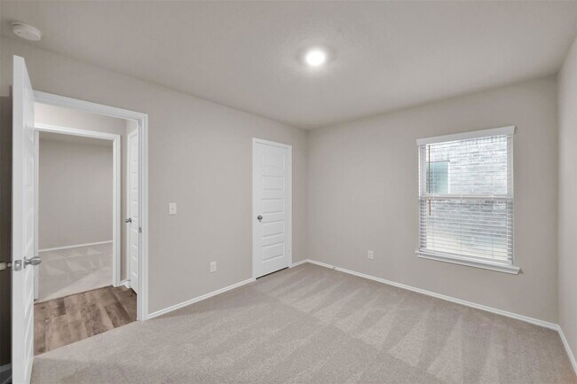 Building Photo - 257 Gallant Front Trl