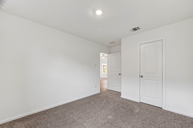 Building Photo - 3529 Longhorn Vly St