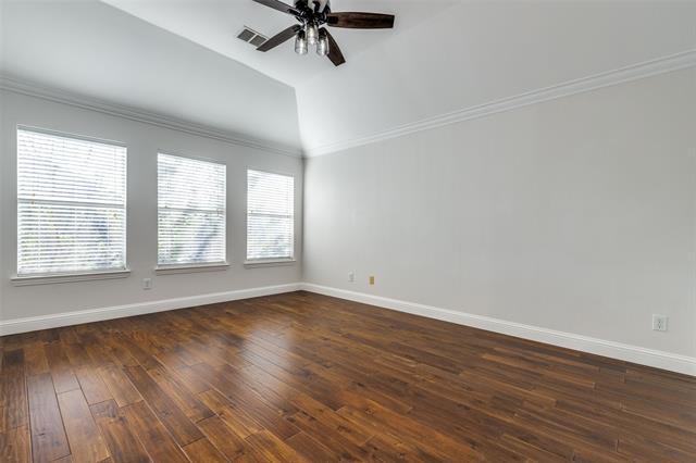 Building Photo - 7526 Greenvalley Ln