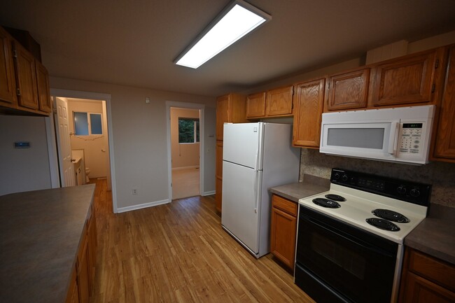 Building Photo - 4 bed 2 bath in Sequim, nice mountain view!