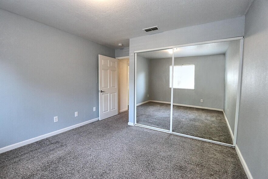 Building Photo - 11150 Trinity River Dr