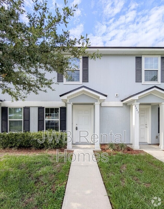 Building Photo - 8445 McGirts Village Ln