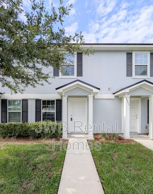 Building Photo - 8445 McGirts Village Ln