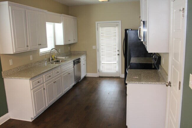 Building Photo - 3047 Greymoor Cir