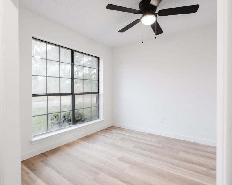 Building Photo - 301 Sheffield Dr