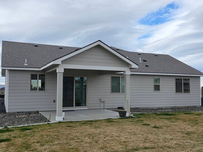 Building Photo - 6817 Rd 108