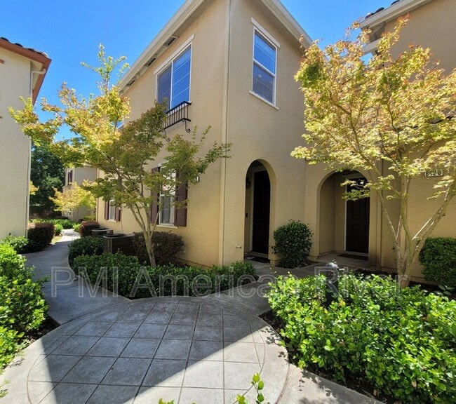 Primary Photo - 8428 Crystal Walk Cir