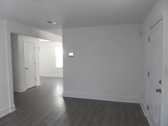 Building Photo - Charming 3BR House in Warner Robins