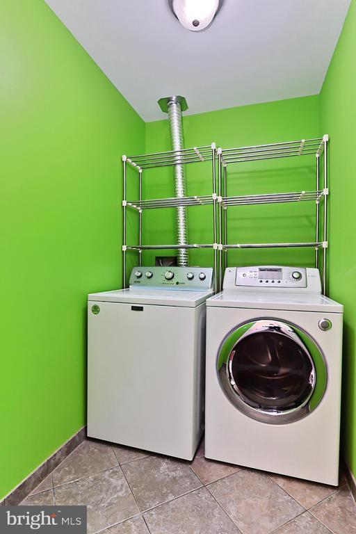 Building Photo - 9630 Sutton Green Ct