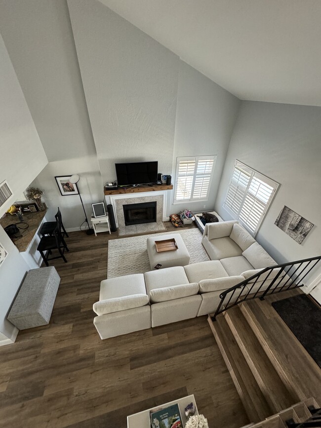 Building Photo - 10692 Braverman Dr