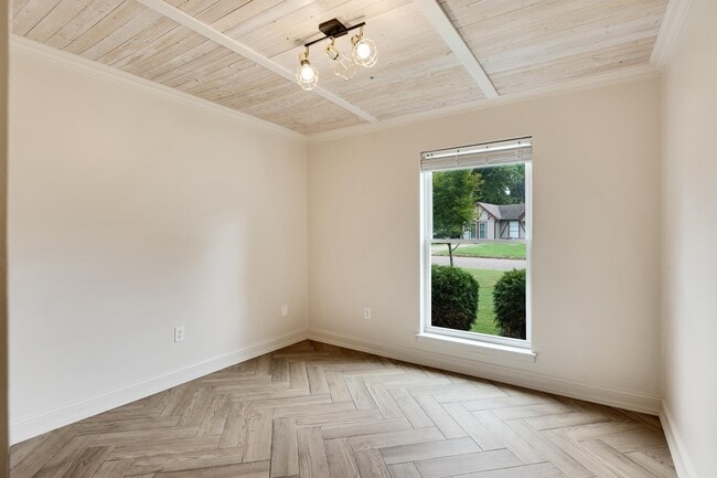 Building Photo - 1023 Greencliff Rd