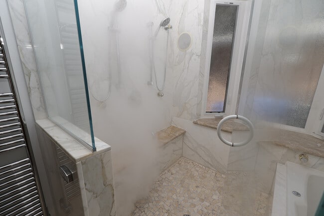 Building Photo - 4831 Canoga Ave