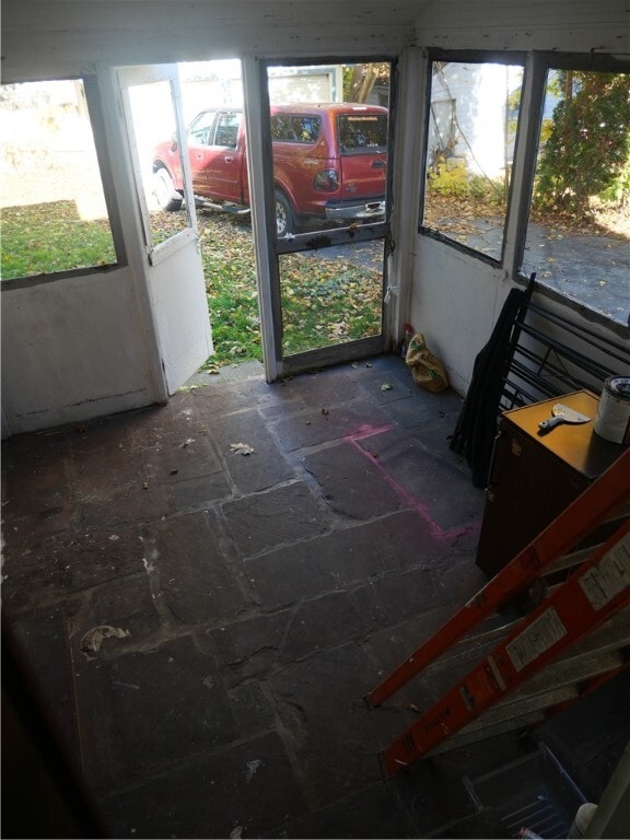 Building Photo - 986 Bay St