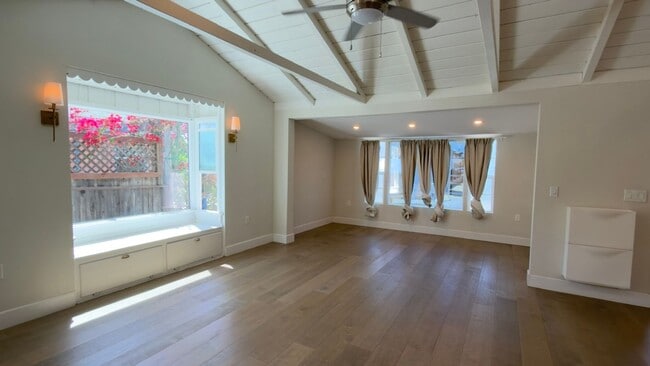 Building Photo - Newly Remodeled 3 bedroom home with AC