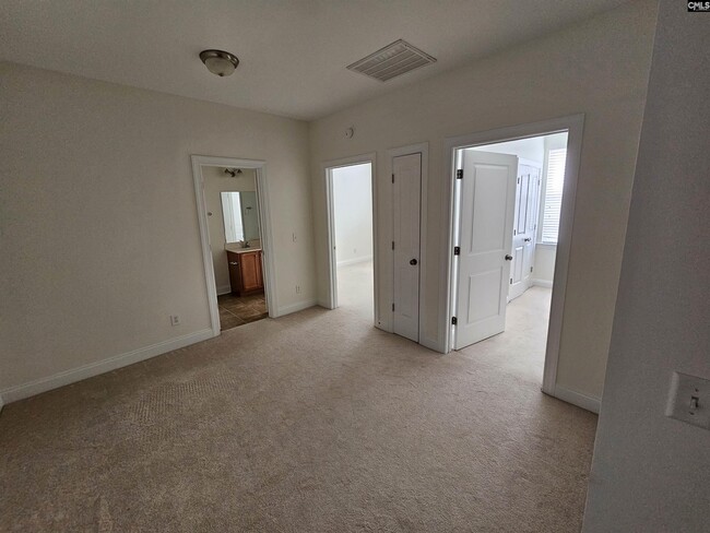 Building Photo - 112 Sandlapper Way