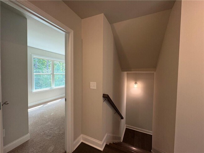 Building Photo - 5710 Rocky Falls Rd