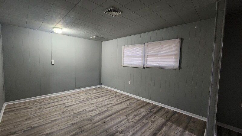 Building Photo - 20 Sussex Dr