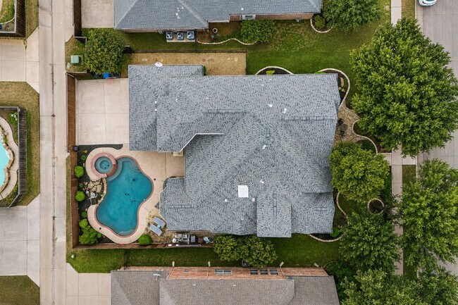 Building Photo - 433 Martel Ln