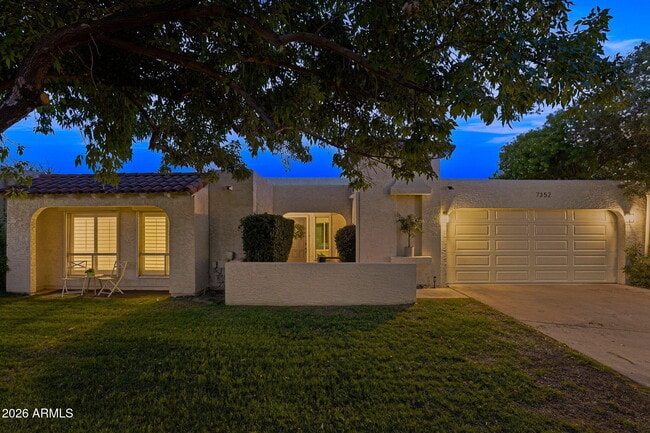 Building Photo - 7352 E Valley Vista Dr