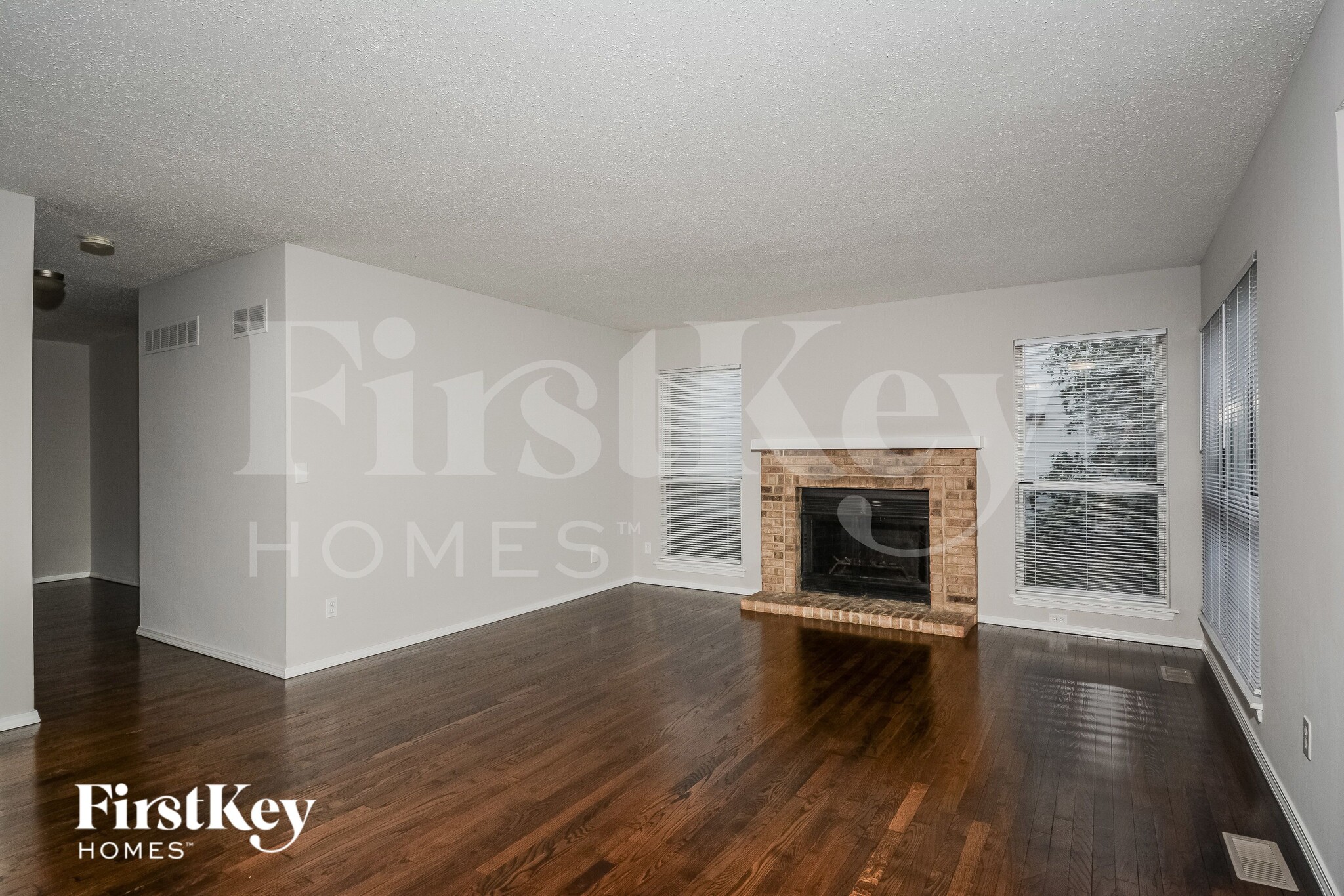 Building Photo - 457 Oak Glen Dr