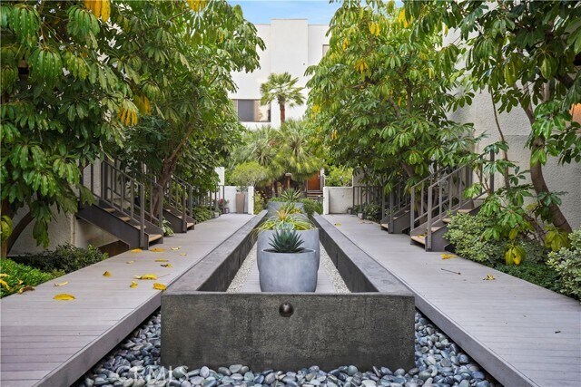 Building Photo - 500 E Del Mar Blvd