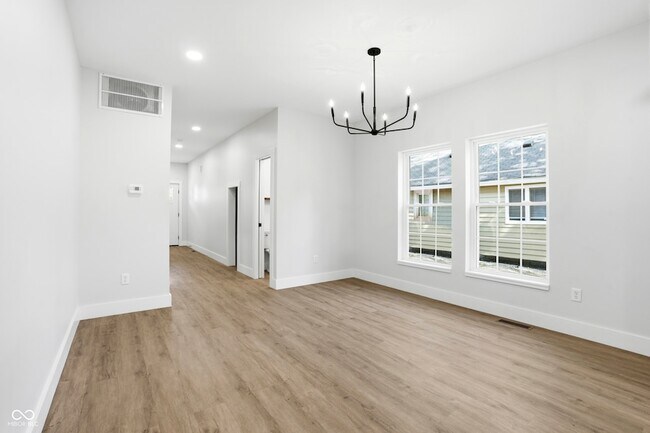 Building Photo - 4623 Rookwood Ave