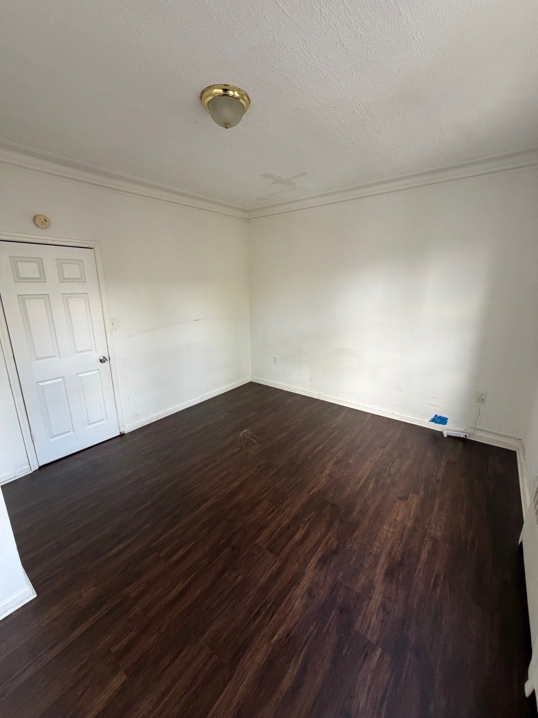 Building Photo - 1576 Leslie St