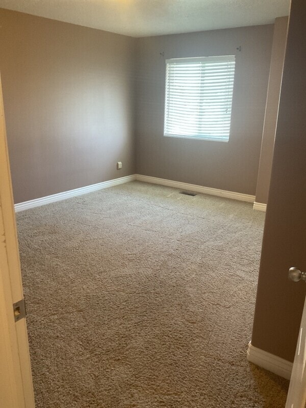 Building Photo - 829 W 350 N