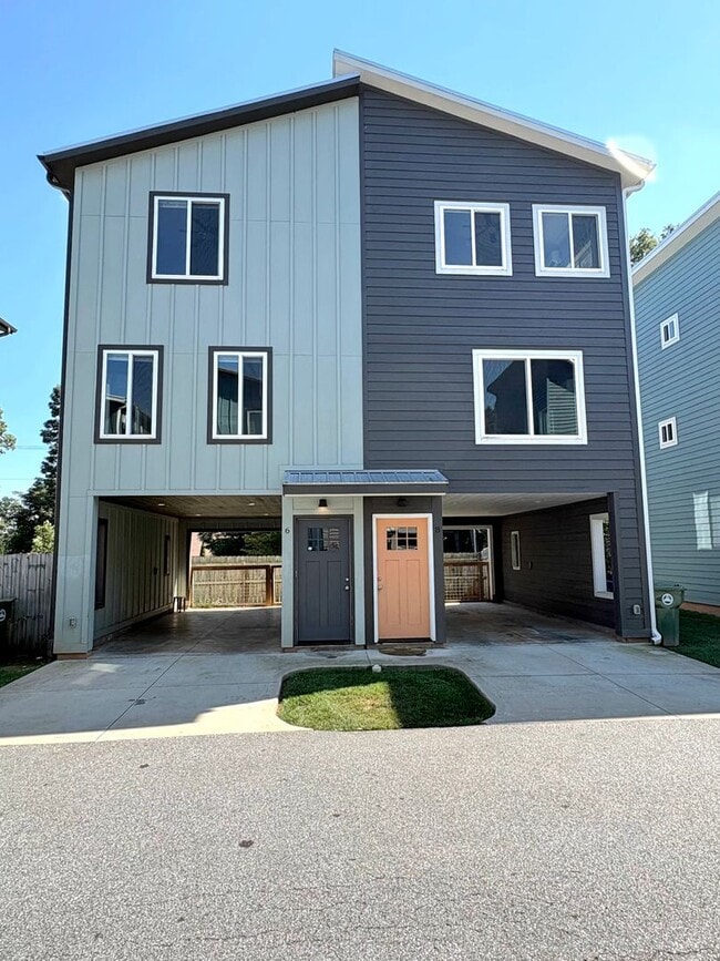 Building Photo - 6 W Citra St
