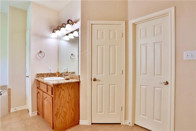 Building Photo - 12039 Jasmine Ln