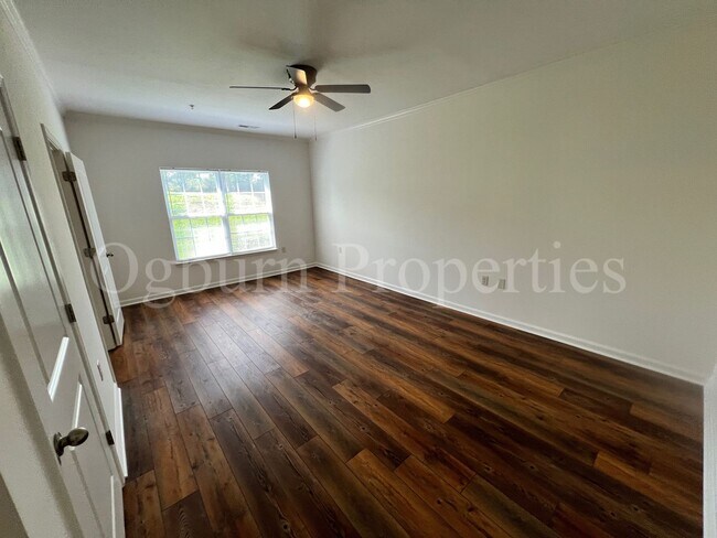 Building Photo - 2431-103 Eagle Creek Ct-2BR/2BA-Condo!