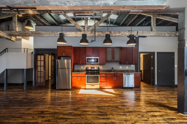 Building Photo - 1813 N Howard St