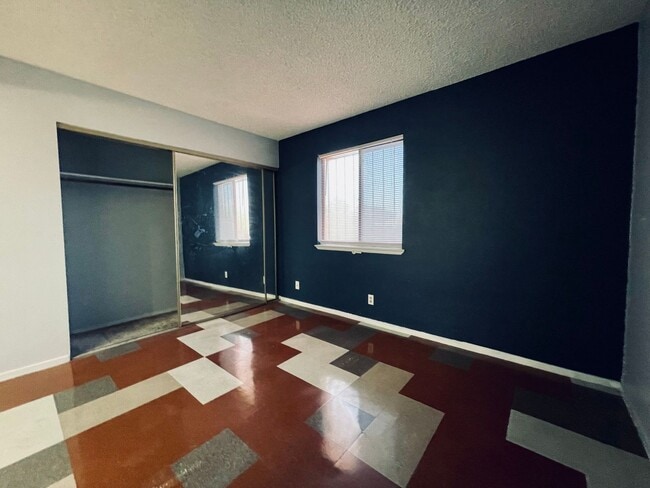 Building Photo - 3716 Snorkel Cir