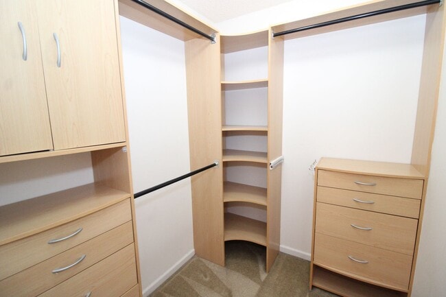 Building Photo - 107 Shearman Way