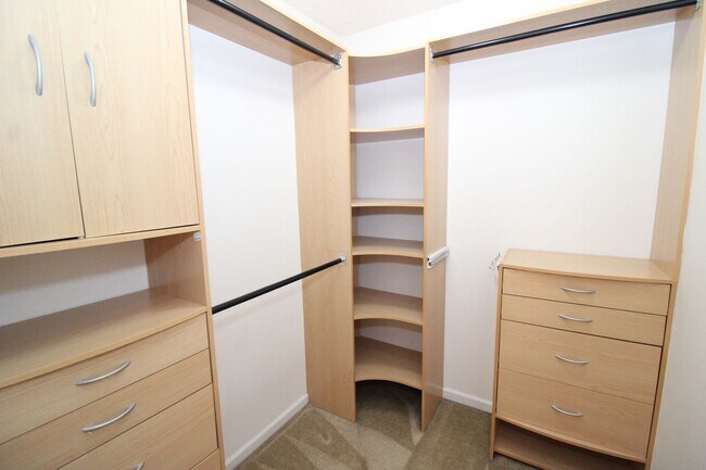 Building Photo - 3BR/2BA Home For Immediate Lease