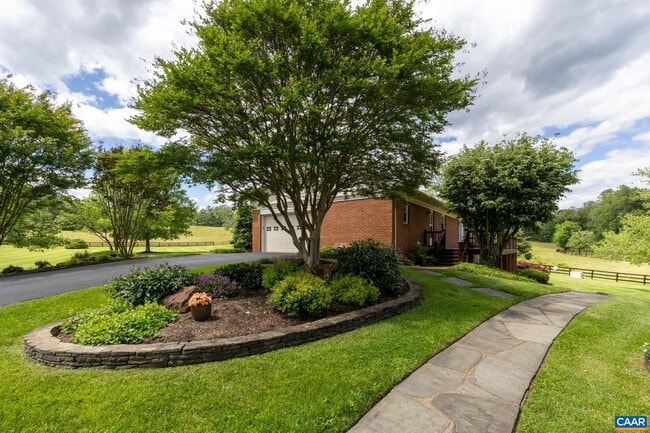 Building Photo - 4330 Ridge Rd