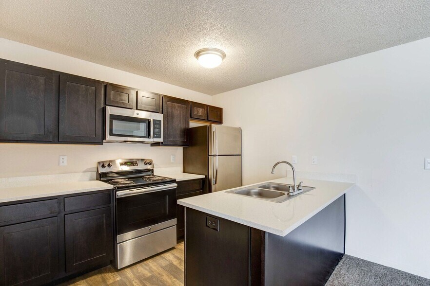 Stadium Place Apartments 2420 Greenbriar Dr Manhattan KS 66502