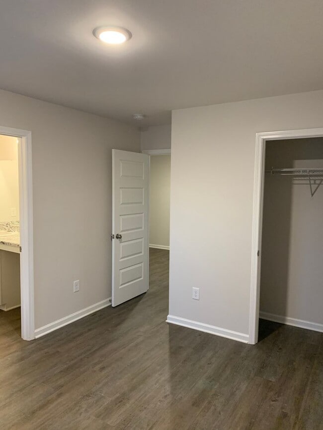 Building Photo - PRELEASING NOW!!- Three Bedroom | Two and a Half Bathroom Home in Cullman