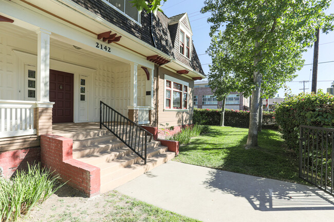 Building Photo - 2142 Portland St