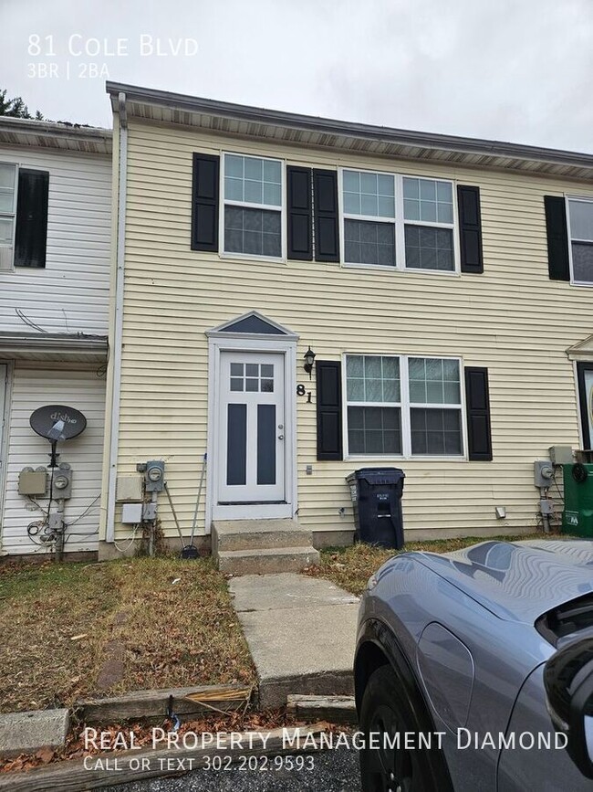 Primary Photo - For Rent: Renovated Middletown Townhome – ...