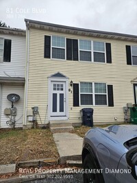 Building Photo - For Rent: Renovated Middletown Townhome – ...