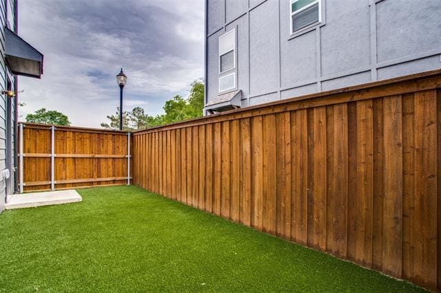 Building Photo - 2654 Carolwood Ln